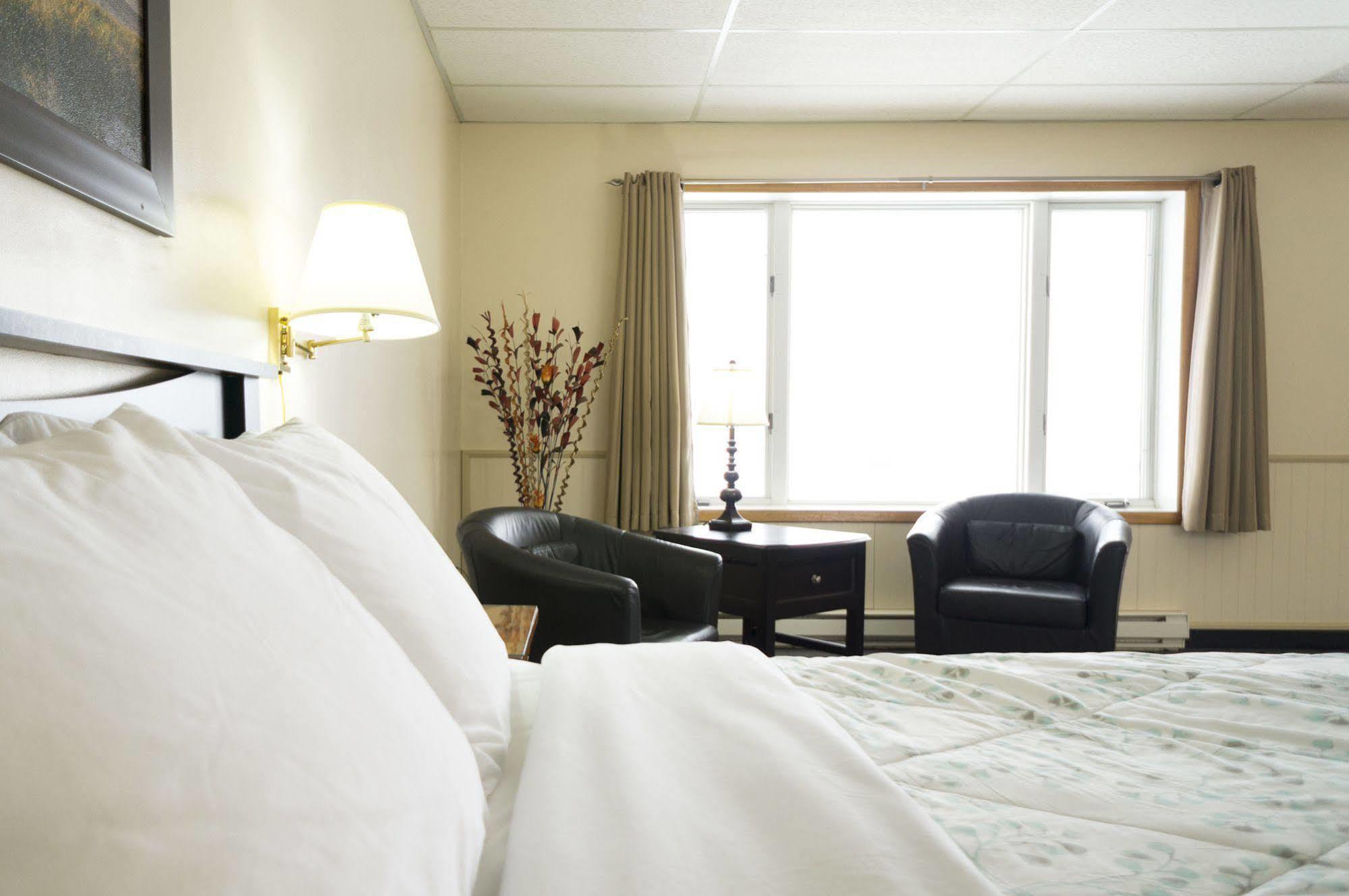 Wayside Motel Manitoulin Manitowaning Buitenkant foto