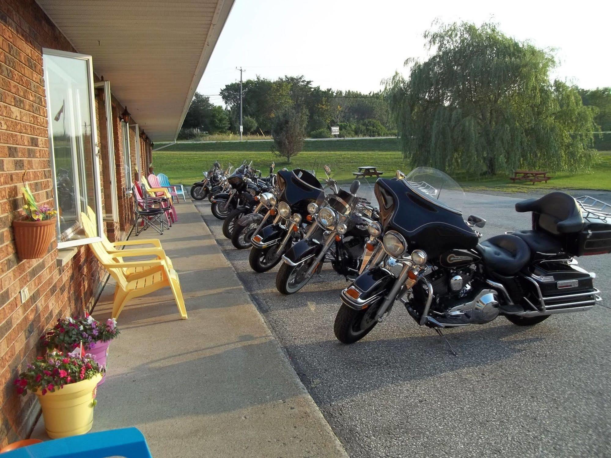Wayside Motel Manitoulin Manitowaning Buitenkant foto